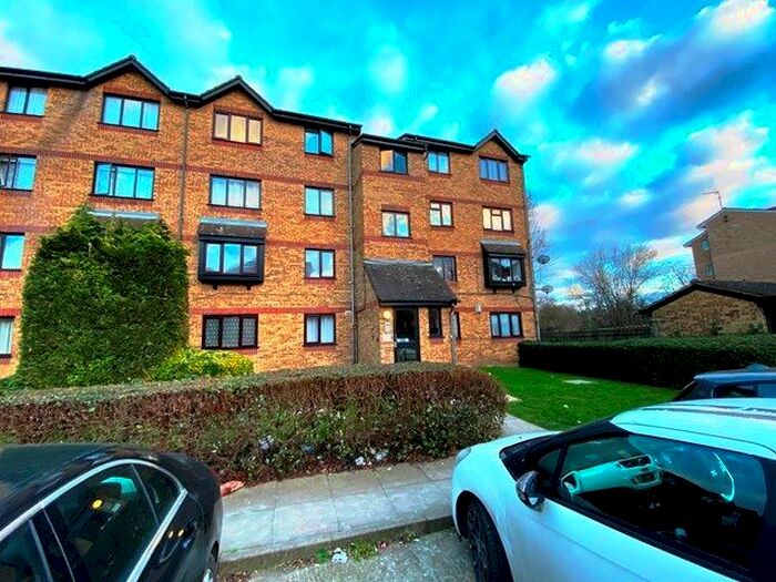 1 Bedroom Flat To Rent In Bunting Close, Edmonton, N9