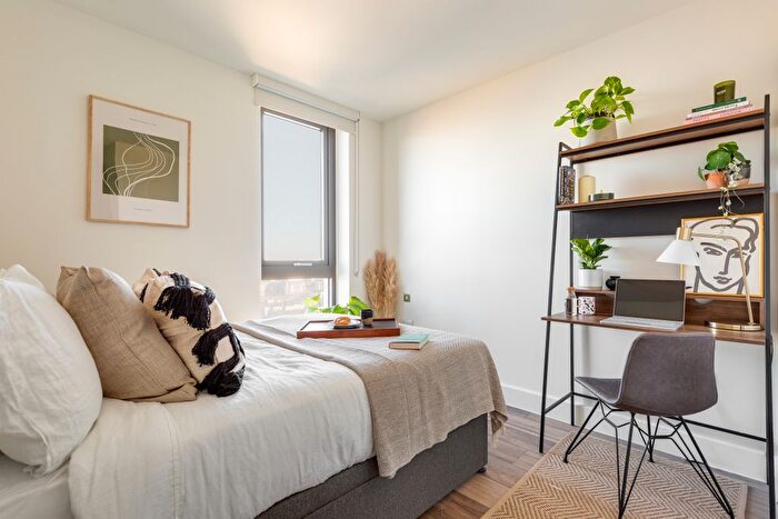 1 Bedroom Flat To Rent In Mallow Walk, Greenwich, SE8