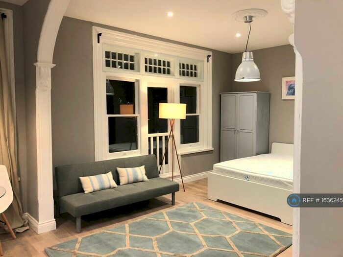 1 Bedroom Flat To Rent In Ramilies, Southsea, PO5