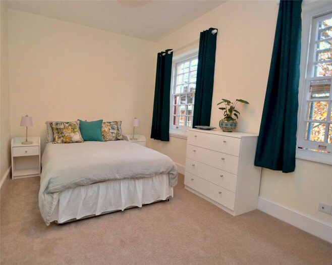 1 Bedroom Flat To Rent In West Park Road, Southall, UB2