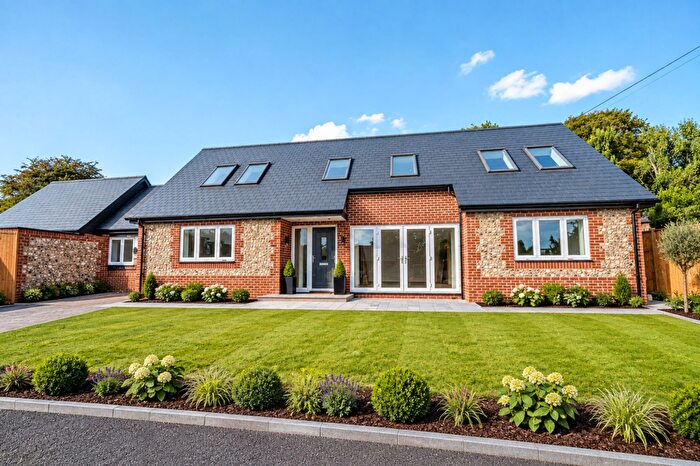 4 Bedroom Detached House For Sale In Catherington Lane, Catherington, PO8