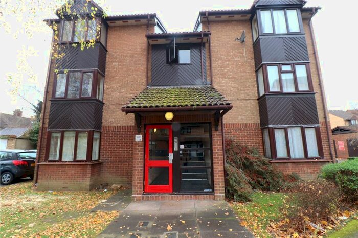 Studio To Rent In Pasteur Close, London NW9