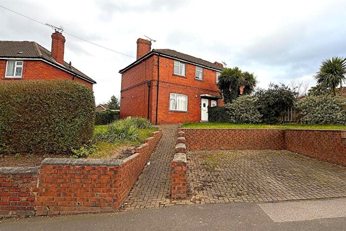 3 Bedroom House To Rent In Aughton Road, Aughton, S26