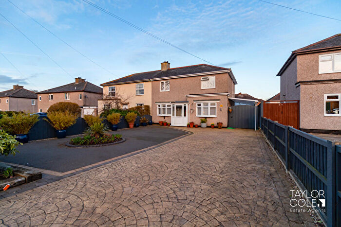 3 Bedroom Semi-Detached House For Sale In Wigginton Road, Tamworth, B79