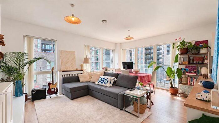 1 Bedroom Apartment For Sale In Magellan Boulevard, Galleons Reach, London, E16