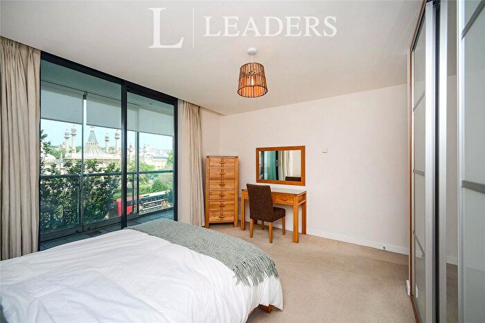 2 Bedroom Apartment For Sale In Princes Street, Brighton, East Sussex, BN2 - Photo 10