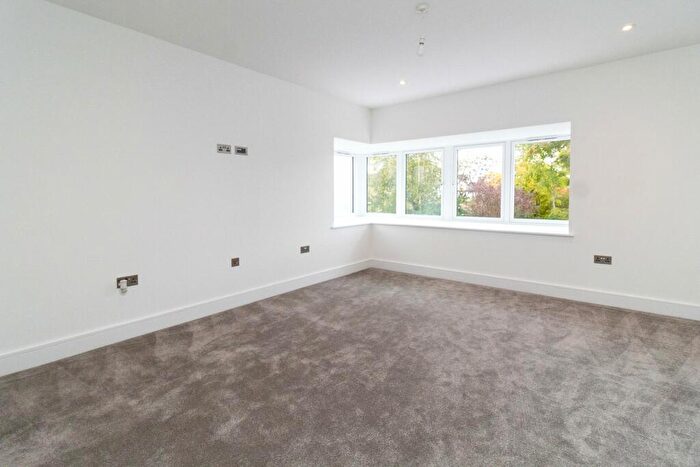 2 Bedroom Detached House For Sale In Campbell Croft, Edgware, HA8