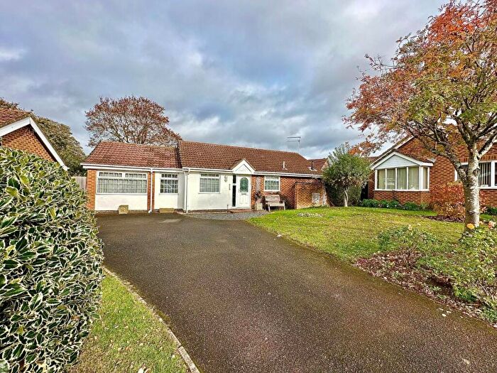 3 Bedroom Detached Bungalow For Sale In Summerfields, West Hunsbury, Northampton, NN4