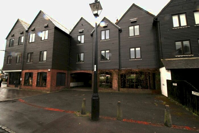 1 Bedroom Flat To Rent In Town Quay River Road, Arundel, West Sussex, BN18