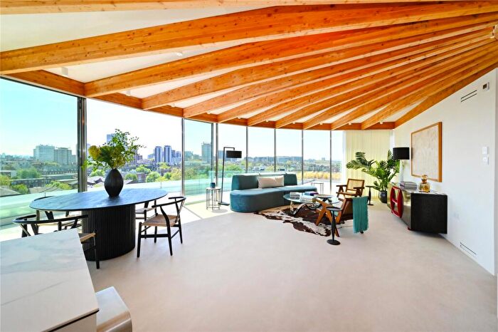 2 Bedroom Penthouse For Sale In St. Johns Wood Road, St John's Wood, London, NW8