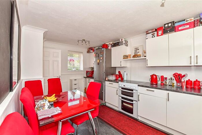 2 Bedroom Terraced House For Sale In Bracken Road, Tunbridge Wells, Kent, TN2