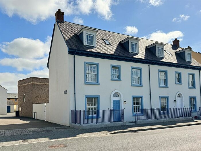 4 Bedroom Semi Detached House For Sale In Stret Trystan, Nansledan, TR8