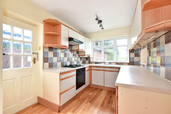 2 Bedroom Detached Bungalow To Rent In Westover Road, High Wycombe, HP13
