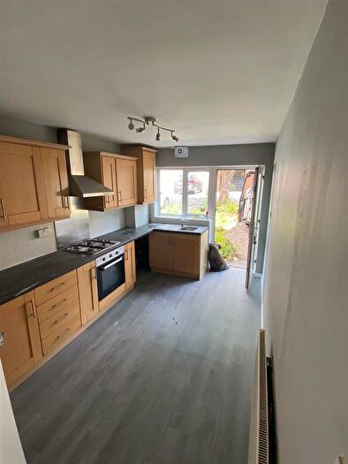 2 Bedroom Flat To Rent In Clumber Court, Clumber Crescent South, Nottingham, NG7