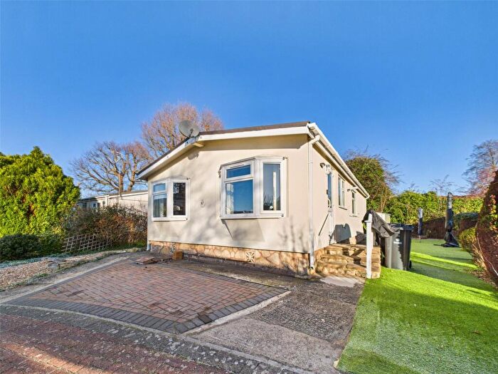 2 Bedroom Park Home For Sale In Woodlands Park, Quedgeley, Gloucester, Gloucestershire, GL2