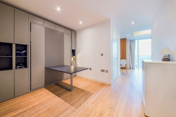 Apartment To Rent In Park Vista Tower, Wapping Lane, E1W