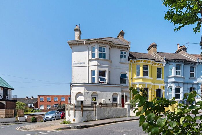 1 Bedroom Flat To Rent In Queens Park Road, Brighton, BN2
