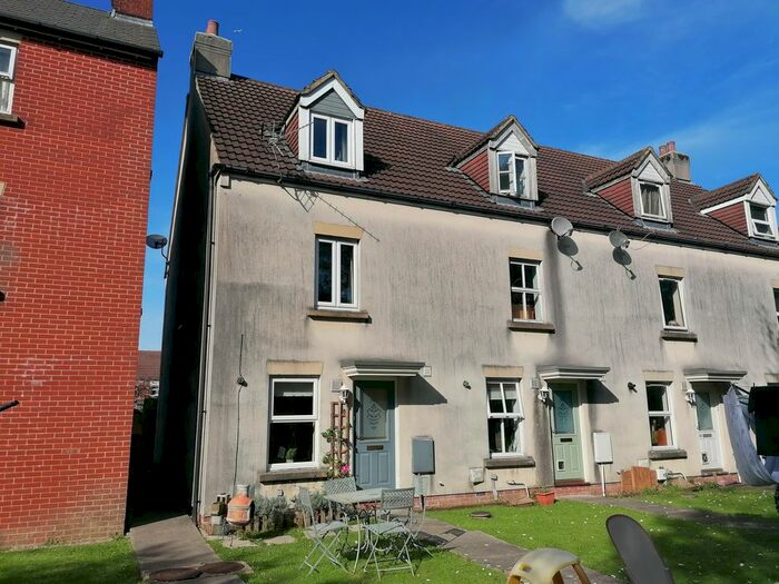 3 Bedroom Town House To Rent In Rowan Place, Weston-Super-Mare, BS24