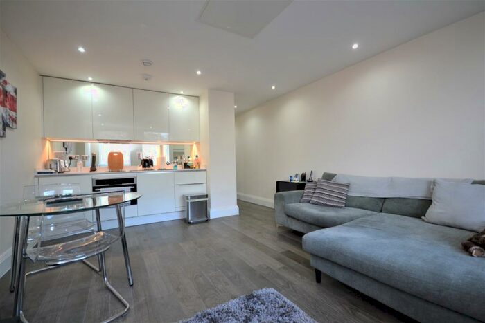 1 Bedroom Flat To Rent In London Road Bromley, BR1