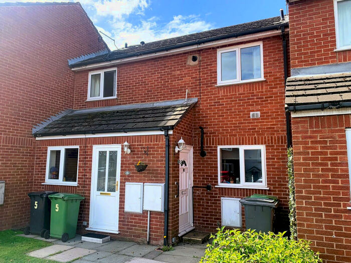 2 Bedroom Flat To Rent In St Peters Mews, Rock Ferry, CH42