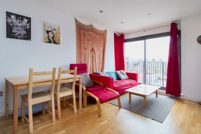 3 Bedroom Apartment To Rent In Morning Lane, London, E9