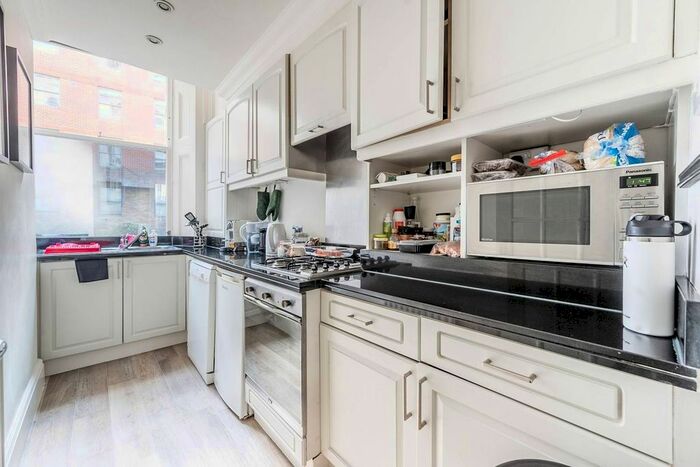 3 Bedroom Flat To Rent In Emperors Gate, South Kensington, London, SW7