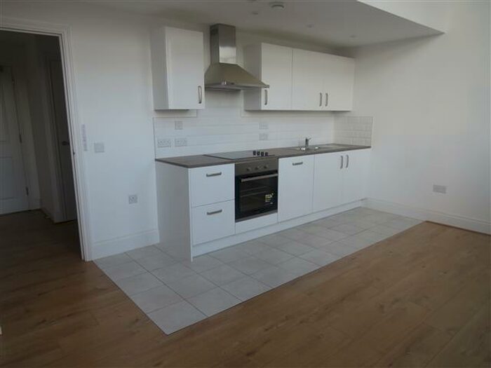 2 Bedroom Apartment To Rent In Crocketts Lane, Smethwick, B66