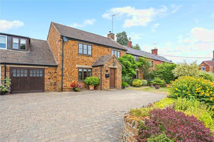 4 Bedroom Terraced House For Sale In The Green, Cropredy, Banbury, Oxfordshire, OX17