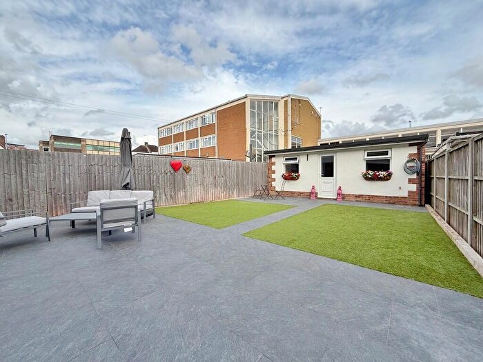 4 Bedroom End Of Terrace House For Sale In Colwell Road, Cosham, PO6