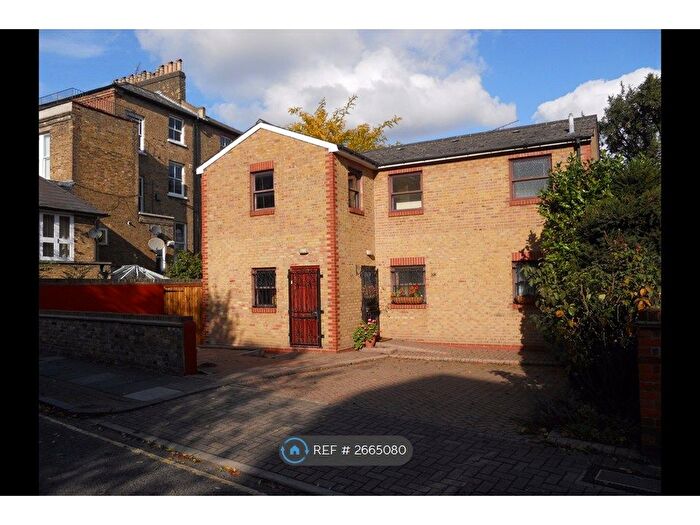 1 Bedroom Maisonette To Rent In Hartham Road, London, N7