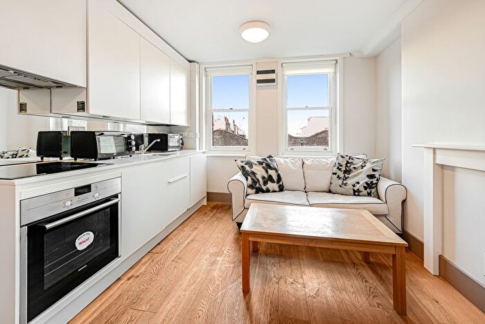 1 Bedroom Flat To Rent In Cleveland Street, London, W1T