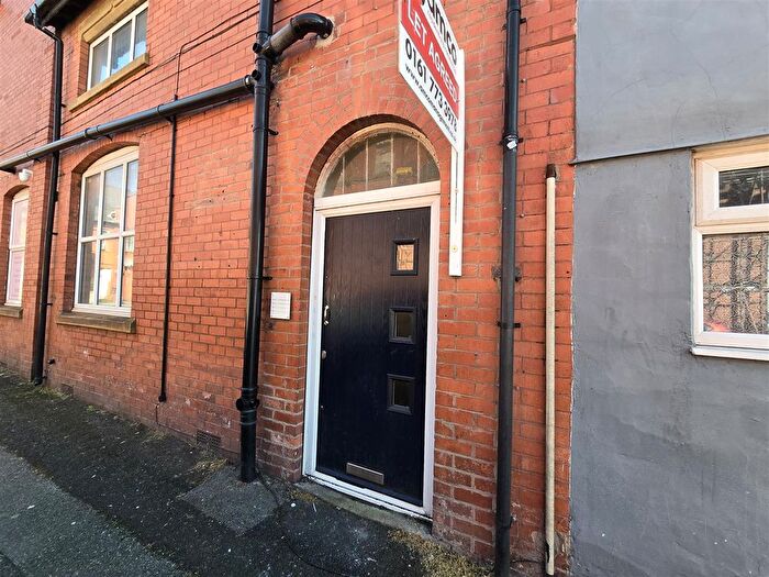1 Bedroom Flat To Rent In Railway Road, Leigh, WN7