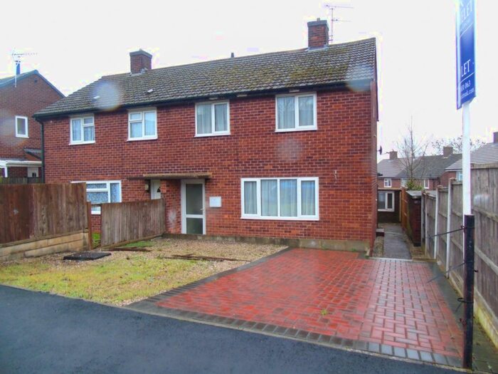 3 Bedroom Semi Detached House To Rent In Priestly Avenue, Stretton Mickley, Alfreton, DE55