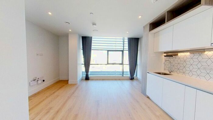 Studio To Rent In Station Road, Addlestone, KT15