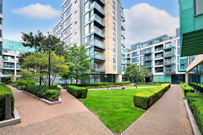 1 Bedroom Flat To Rent In Dance Square, London, EC1V