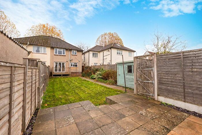 3 Bedroom Semi Detached House For Sale In Staple Hill Road, Bristol, BS16
