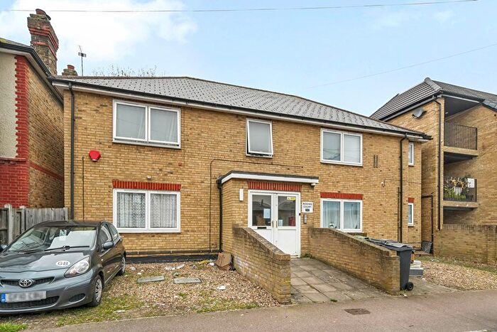 1 Bedroom Flat For Sale In Grange Park Road, London, E10