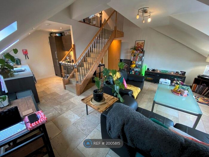 2 Bedroom Flat To Rent In The Junxion, Leeds, LS5