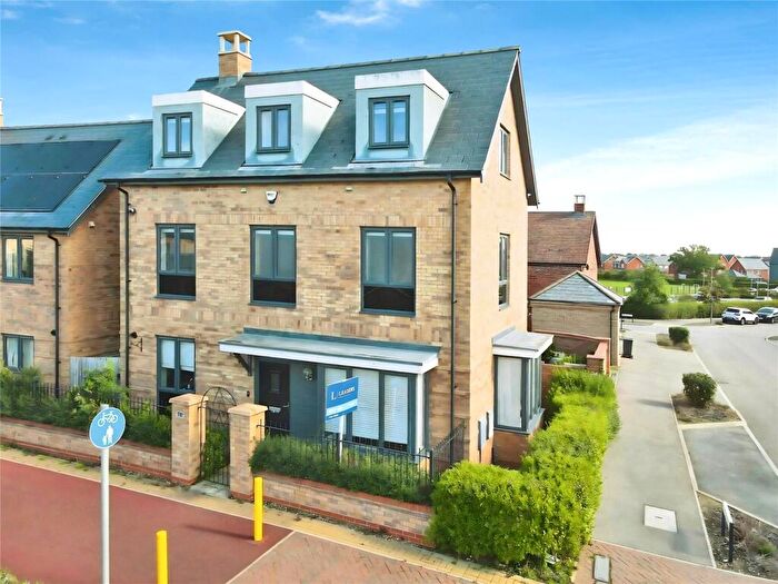 5 Bedroom Detached House For Sale In Longhorn Drive, Whitehouse, Milton Keynes, MK8