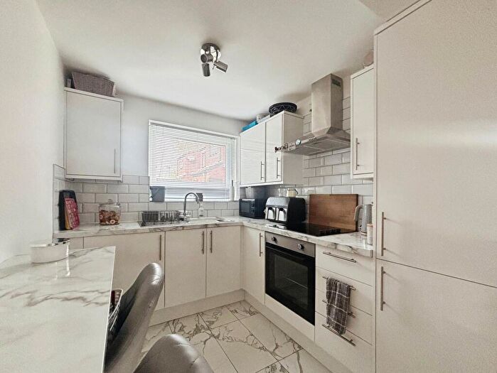 2 Bedroom Semi-Detached House To Rent In Wroxham Close, Chester, CH2