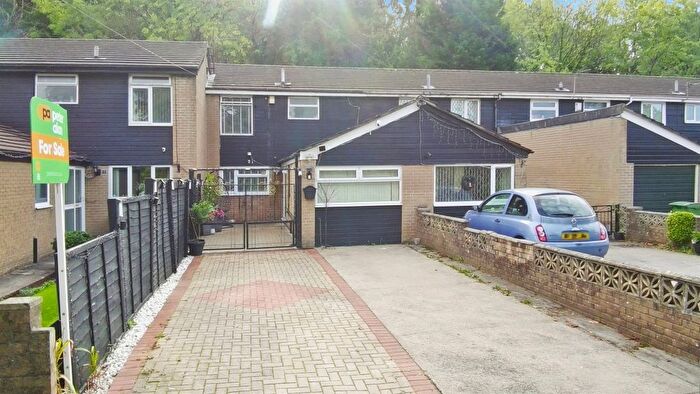 3 Bedroom Terraced House For Sale In Woodlands Park Drive, Cardiff, CF5