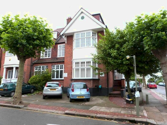 1 Bedroom Flat To Rent In Woodstock Road, London, NW11