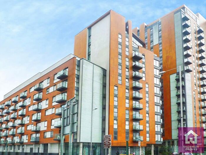 2 Bedroom Flat For Sale In Skyline, Goulden Street, Manchester City Centre, M4