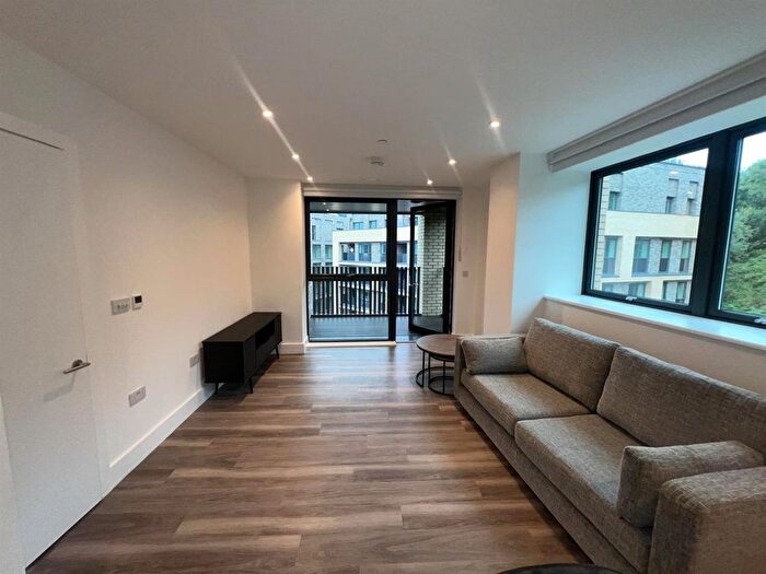 2 Bedroom Flat To Rent In Firth House, Juniper Crescent, SE10