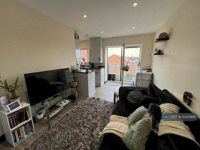 1 Bedroom Flat To Rent In Burgess Road, Leicester, LE2