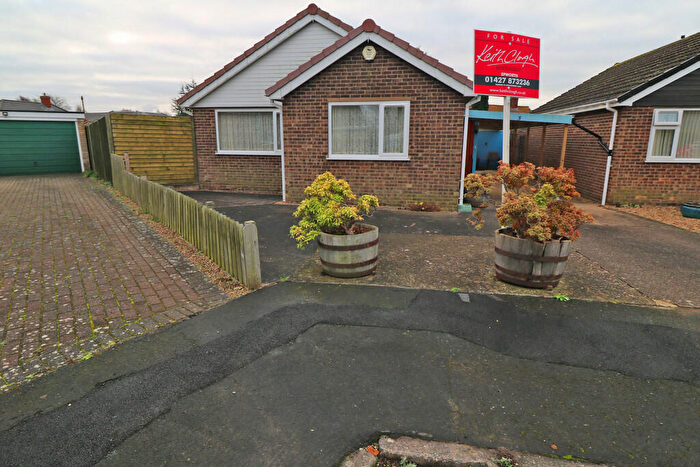 3 Bedroom Detached Bungalow For Sale In Weir Close, Westwoodside, DN9