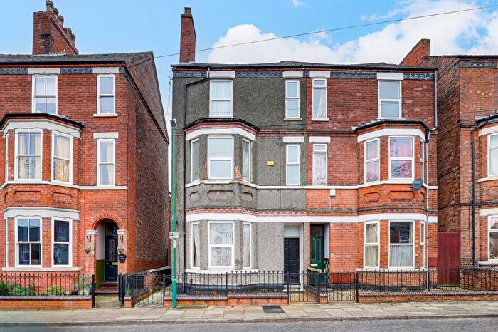 4 Bedroom Semi Detached House For Sale In Victoria Avenue, Nottingham, NG2