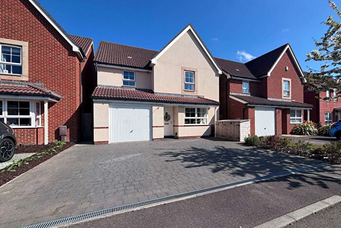 4 Bedroom Detached House For Sale In Cockerell Close, Lee On The Solent, PO13