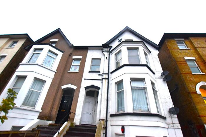 2 Bedroom Apartment To Rent In Selhurst Road, London, SE25