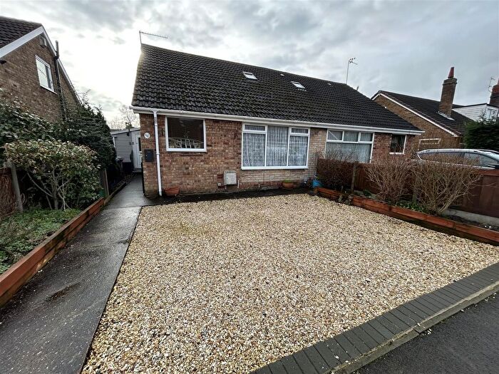 3 Bedroom Semi Detached Bungalow For Sale In Oaklands, Gilberdyke, Brough, HU15